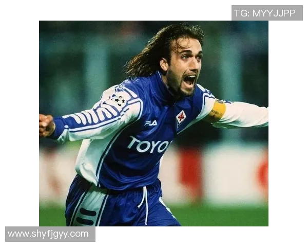 你最喜欢的足球明星是谁并且为什么他是你的偶像