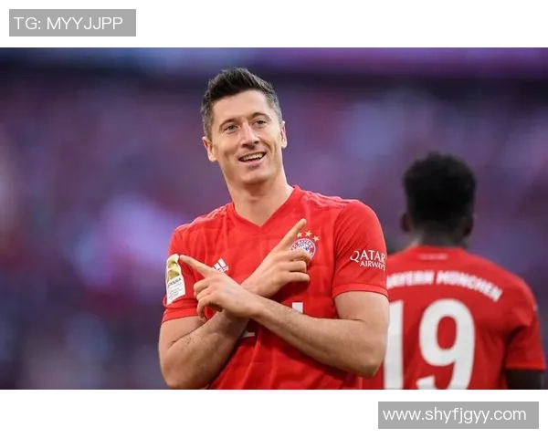 全球足球巨星地位排名分析：顶级球员的荣耀与成就对比